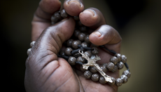 На півночі Нігерії живцем спалили католицького священника