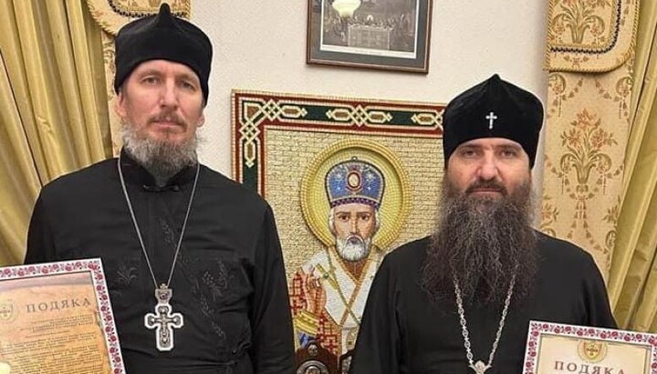 Митрополит Николай и протоиерей Константин с благодарностью от ВСУ. Фото: kremen-eparh.org