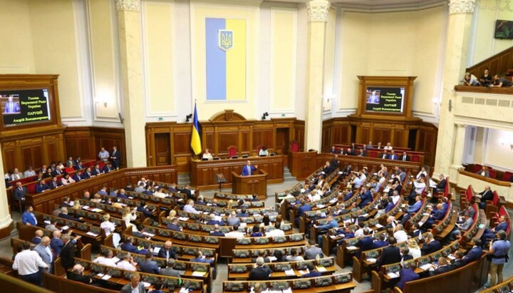 Στην Ουκρανική Βουλή υποβλήθηκε νομοσχέδιο απαγόρευσης της UOC. Φωτογραφία: Interfax-Ukraine