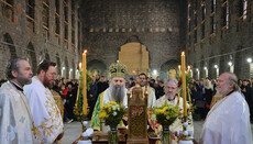 Сербский Патриарх провел литургию в старейшем православном храме Нью-Йорка