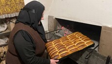 В Браиловском монастыре УПЦ готовят домашнюю выпечку для солдат