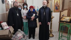 Священники УПЦ посетили онкобольных детей в Полтаве