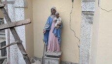 В обрушившемся соборе в Турции уцелела статуя Богородицы с Младенцем
