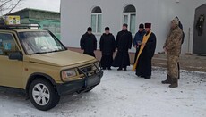 Духовенство и миряне УПЦ приобрели еще два автомобиля для ВСУ 