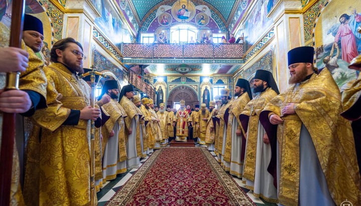 Літургія у Києво-Печерській лаврі. Фото news.church.ua