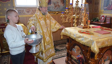 Митрополит Сарненский Анатолий освятил престол в храме села Тиховир