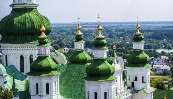 The Eletsky Dormition Monastery. Photo: travels.in.ua/