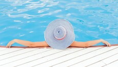 Заради рівності ґендерів: у басейнах Берліна жінки плаватимуть топлес