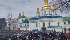 Thousands gather for liturgy at Kiev-Pechersk Lavra