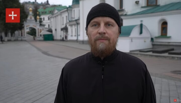 Father Stefan, an assistant to the overseer of the Near Caves. Photo: a video screenshot of the “1Kozak” YouTube channel 