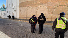 Insider: Security forces can “find” drugs or weapons in the Lavra
