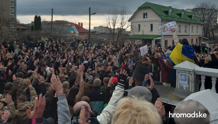 В Хмельницком рейдеры ПЦУ захватили собор УПЦ