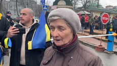 Активистка: Пришла защищать УПЦ КП, а в Лавре должен быть музей
