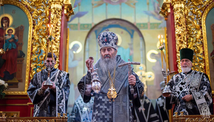 Предстоятель УПЦ Блаженніший Митрополит Онуфрій очолює Літургію. Фото: news.church.ua