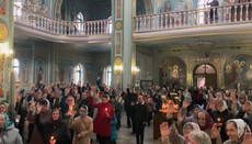 Community of Netishyn cathedral votes for loyalty to the UOC