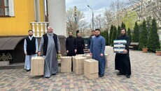 Священники київського храму УПЦ привітали з Великоднем поранених воїнів