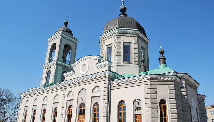 Покровський храм у Хмельницькому, захоплений ПЦУ. Фото: wikipedia.org