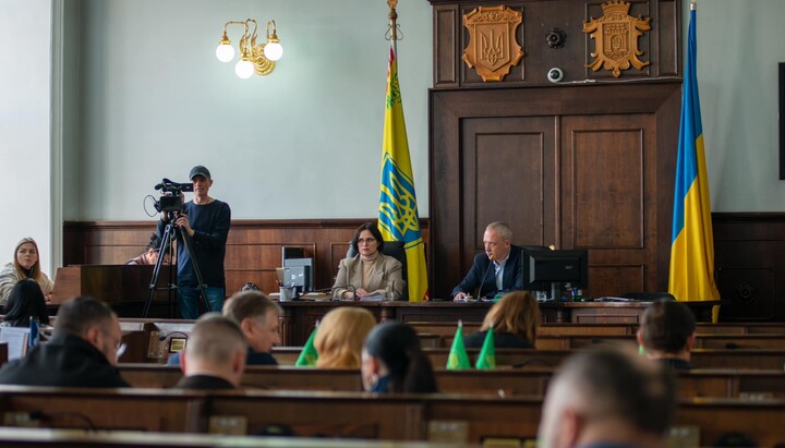 A session of the Chernivtsi City Council 27 April 2023 Photo: the Chernivtsi City Council’s Facebook page