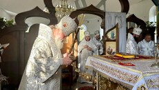 Митрополит Феодор освятил новый престол в селе Мирча