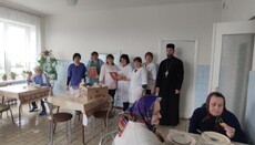 Священники Ніжинської єпархії допомогли пацієнтам хоспісу в Ічні