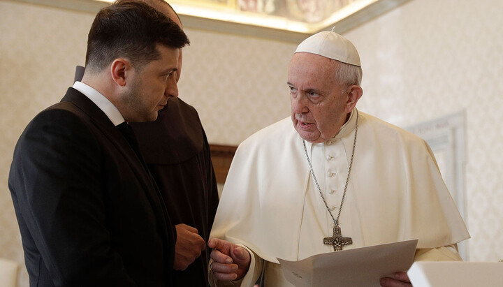 Ukrainian President Volodymyr Zelensky and Pope Francis. Photo: apnews.com