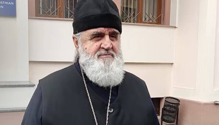 Rector of the Holy Cross Cathedral (UOC) of the Holy Cross in Uzhhorod, Archpriest Dimitry Sydor. Photo: a video screenshot of the cathedral's Telegram channel