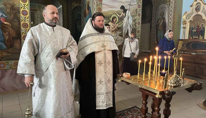 Митрополит Иоанн выразил соболезнования родным и близким погибших. Фото: pravoslavie.ks.ua