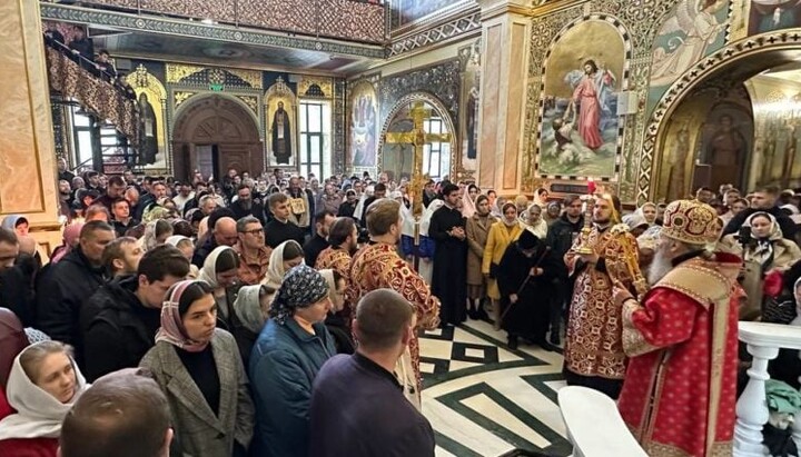 Літургія у Лаврі. Фото: news.church.ua