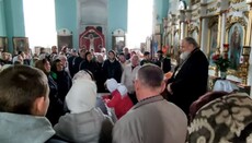 Ενορίτες I.N. Αγίας Τριάδας στη Νόσοφκα επιβεβαίωσαν την πιστότητά τους στην UOC