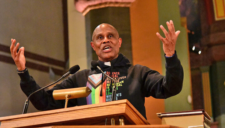 Ομοφυλόφιλος καθολικός ιερέας Brian N. Massingale. Φωτογραφία: Outreach