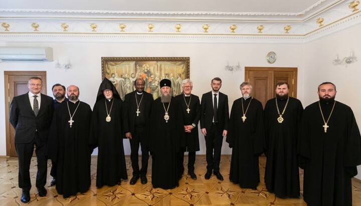 Representatives of the UOC at a meeting with representatives of the World Council of Churches. Photo: vzcz.church.ua