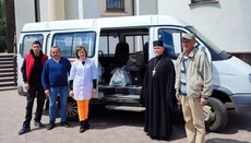 Волонтери Кіровоградської єпархії УПЦ передали гумдопомогу дитячій лікарні