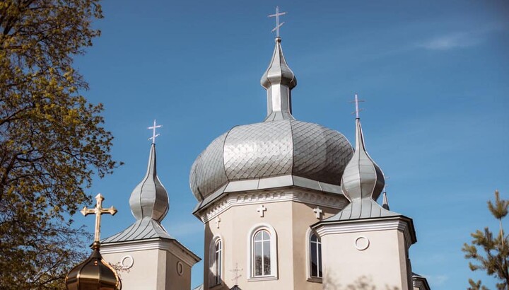 Свято-Вознесенский храм УПЦ в с. Зиньков Хмельницкой области. Фото: страница Хмельницкой епархии УПЦ в Facebook