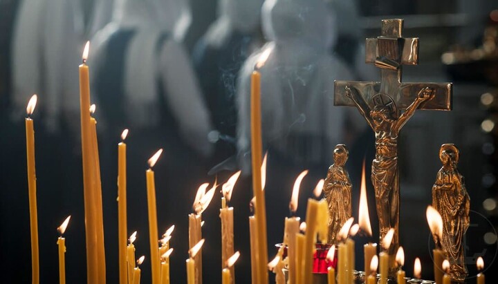 В Троицкую субботу Церковь призывает верующих усиленно молиться о своих усопших родителях, родственниках и близких. Фото: foma.ru