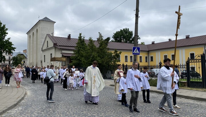 Хресна хода католиків у Луцьку. Фото: Facebook-сторінка Monitor Wołyński