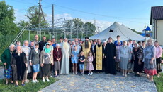 Винницкий архиерей посетил общину УПЦ в Корделевке, у которой отобрали храм