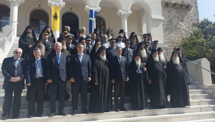 Новое монашеское правительство Афона. Фото: voria.gr