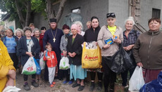 Священники Київської єпархії доставили до Херсона 14 тонн гумдопомоги