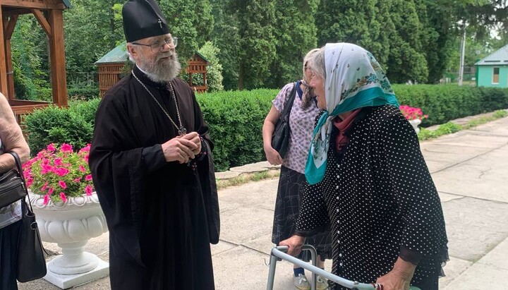 У білоцерківському монастирі УПЦ поселили біженців із Донецької області. Фото: Telegram-канал Білоцерківської єпархії