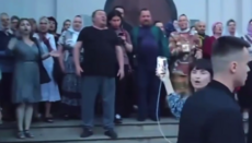 Comunitatea BOUkr din Krasilov își apără cu rugăciune biserica