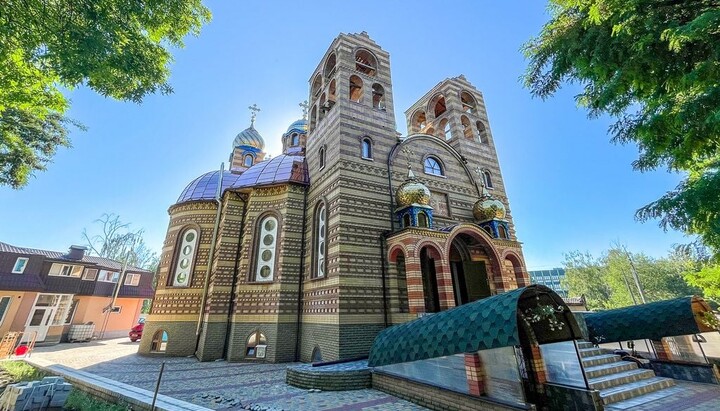 Стрітенський храм УПЦ у Черкасах. Фото: cherkasy.church.ua