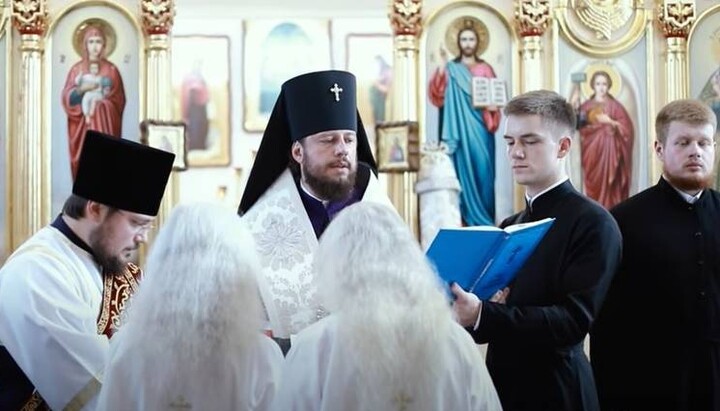 Архиепископ Виктор (Коцаба) совершил монашеские постриги. Фото: скриншот видео Хмельницкой епархии УПЦ
