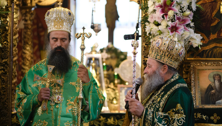 Митрополит Даниїл (ліворуч) і митрополит Іларіон (праворуч). Фото: rilskimanastir.org