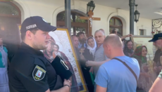 Υπουργείο Πολιτισμού χωρίς τη αστυνομία δεν μπόρεσε να καταλάβει τα κτήρια 57 και 58 της Λαύρας του Κιέβου