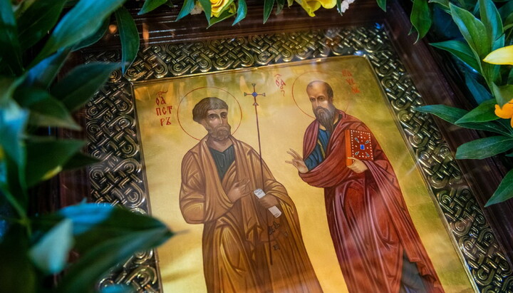 Святі первоверховні апостоли Петро та Павло. Фото: tatmitropolia