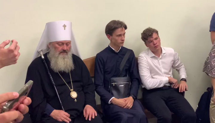 Mitropolitul Pavel la tribunalul de circumscripție Solomiansk. Imagine: UJO