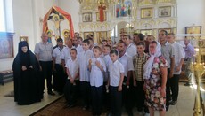 Подопечные психоневрологического интерната пели на литургии в монастыре УПЦ