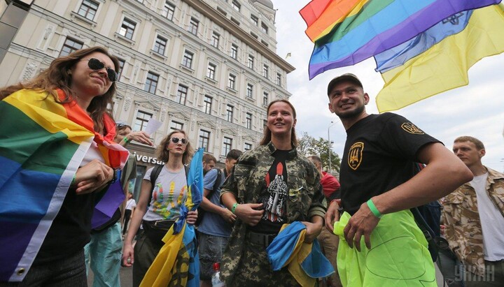 Участники ЛГБТ-марша. Фото: hromadske.ua