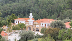 На Родосе горит монастырь Элладской Церкви