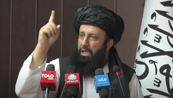 Высокопоставленный представитель «Талибана» усмотрел в галстуке символ христианства. Фото: kabulnow.com 